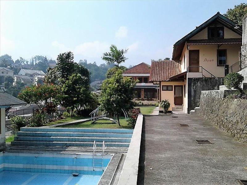 Villa Tunas Alam Mutiara Puncak Exterior photo