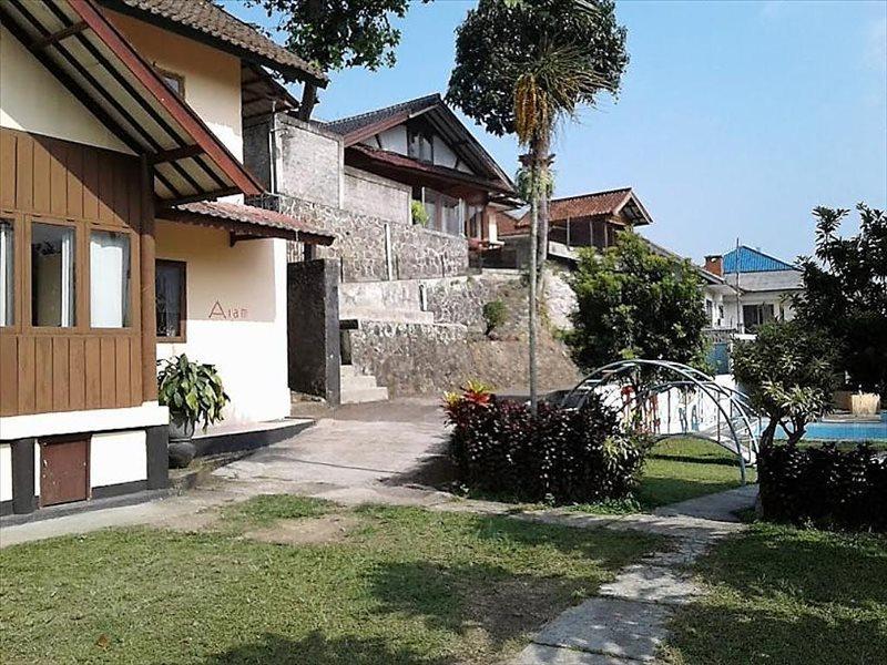 Villa Tunas Alam Mutiara Puncak Exterior photo