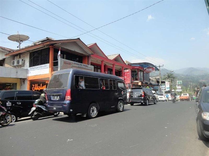 Villa Tunas Alam Mutiara Puncak Exterior photo