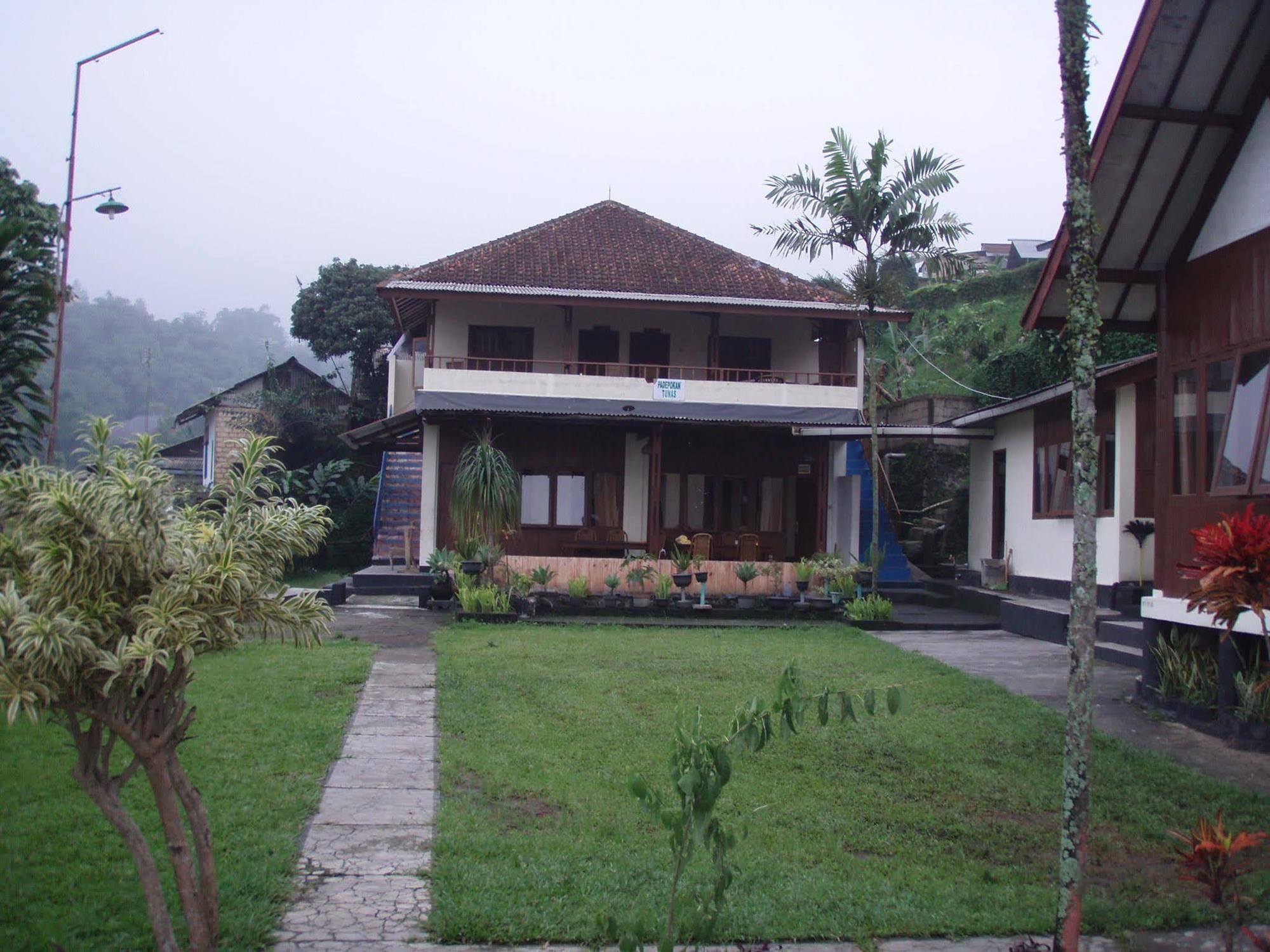 Villa Tunas Alam Mutiara Puncak Exterior photo