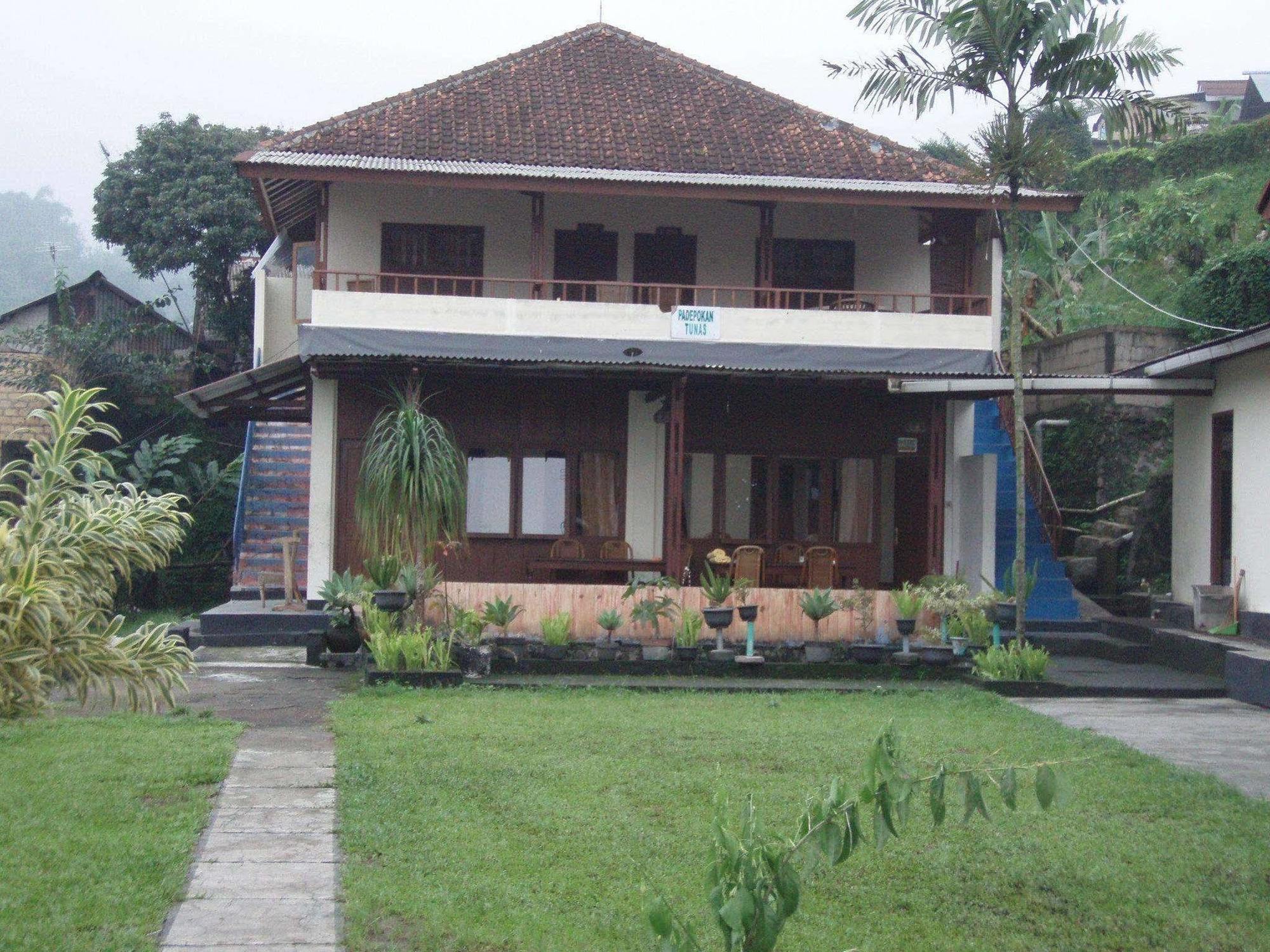 Villa Tunas Alam Mutiara Puncak Exterior photo